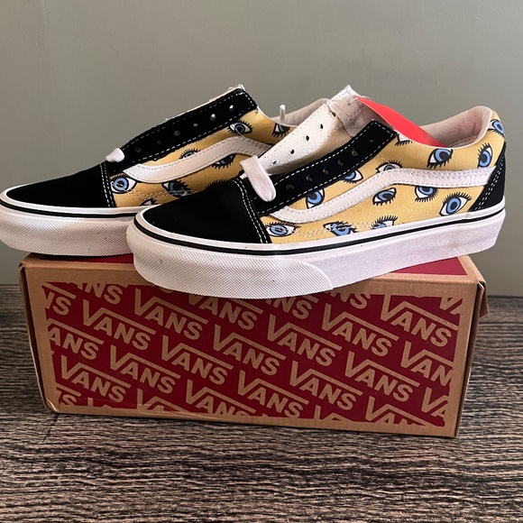 NWT-VANS SNEAKER - Picture 3 of 6